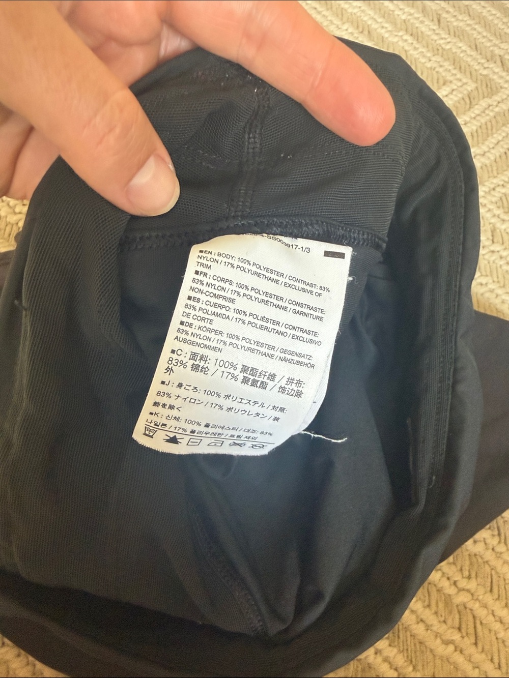 Arc’teryx size large shorts - Picture 3 of 4